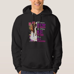 St Bernard is de beste vriend van een meisje, hond Hoodie