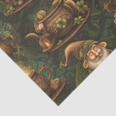 St. Patrick Gnome Magic Cauldron Donker hout Tissuepapier (Detail)