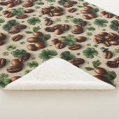 St. Patrick’s Day Coffee & Shamrock Pattern Sherpa Deken (3/4)