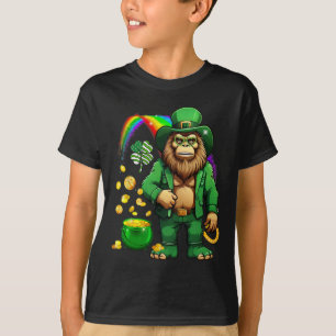 St Patrick's Day Bigfoot Rainbow Patricks Day 2024 T-shirt