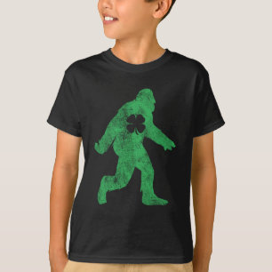 St Patricks Day Bigfoot Sasquatch Saint Paddys Iri T-shirt