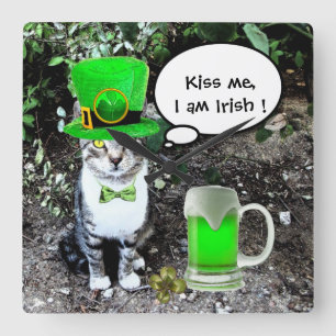 ST PATRICK'S DAY CAT MET GREEN IRISH BEER VIERKANTE KLOK