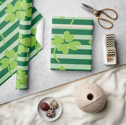 St Patricks Day Four Leaf Clover Stripes Pattern Cadeaupapier (Crafts)