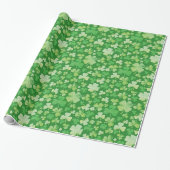 St Patricks Day Green Waterverf Shamrock Pattern Cadeaupapier (Uitgerold)