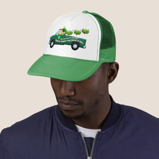 St Patricks Day Leprechaun Funny Drink Beer Trucker Pet (In situ)