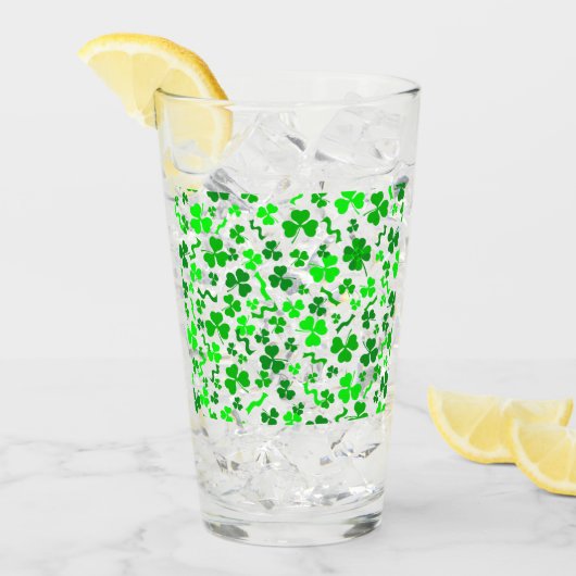St Patrick's Day Lucky Shamrocks Confetti Pattern Glas (Voorkant ijs)