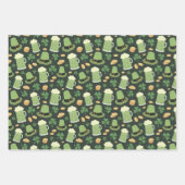 St Patricks Day Pattern Dark Green Cheers Shamrock Inpakpapier Vel (Voorkant)