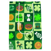 St. Patrick's Day-pictogrammen naadloos patroon Medium Cadeauzakje (Achterkant)