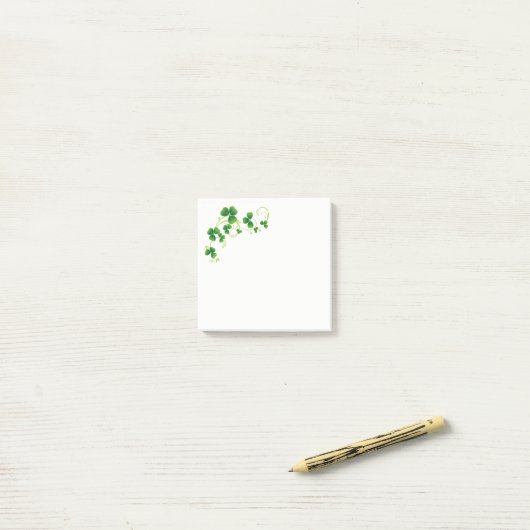 St. Patricks Day Post-it-Notes Post-it Notes (Sur un bureau)