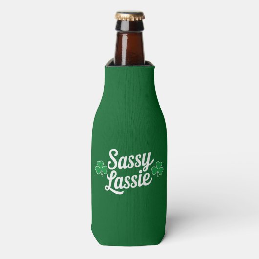 St Patricks Day Sassy Lassie Grappig Iers Flesjeskoeler (Fles Voorkant)