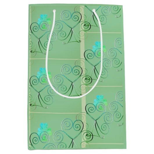  St Patrick's Day Shamrock Misty Green Medium Cadeauzakje (Voorkant)