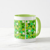 St. Patrick's Day Shamrocks et coeurs Mug (Devant droit)