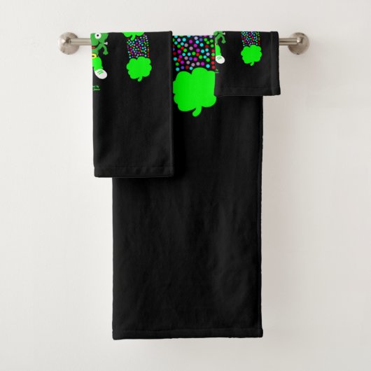 St. Patrick's FrankenCheese Bathroom Towel Set Bad Handdoek (Insitu)
