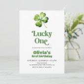 St. Patricks Lucky One Birthday Invitation (Debout devant)