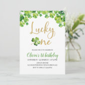 St. Patricks Lucky One Birthday Invitation (Debout devant)