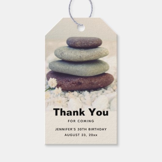 Stacked Stones Meditatieve Cairn Verjaardag Dank u Cadeaulabel (Voorkant)