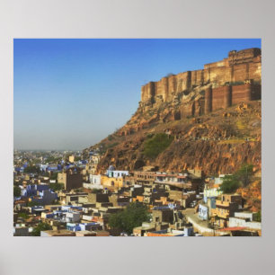 Stadsgezicht van de Blauwe Stad met Meherangarh, h Poster