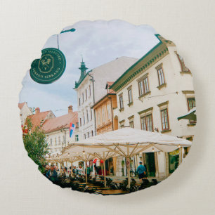stadsgezicht van Ljubljana Rond Kussen