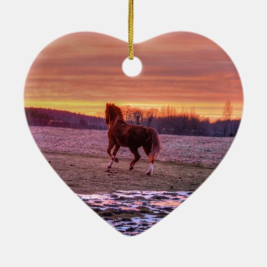 Stallion Running Home op Sunset on Ranch Keramisch Ornament (Achterkant)