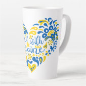 Stand with Ukraine letting and heart Latte Mug (Angle droit)