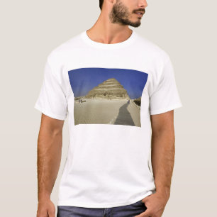 Stap piramide bij Saqqara, een van de vroegste T-shirt