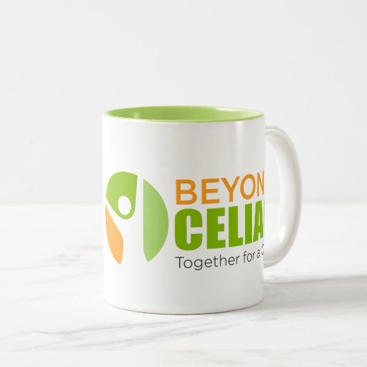 Stap voorbij Celiac 5K - Beyond Celiac Otter Mok (Voorkant rechts)