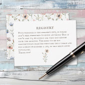 Stapel boeken baby shower waterverf, wilde bloem informatiekaartje