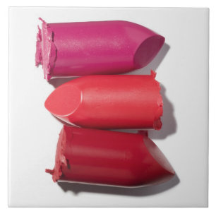 Stapel gebroken lipstick tegeltje