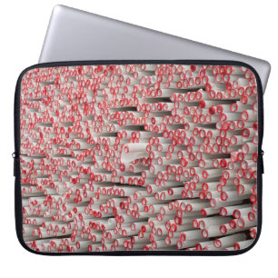 stapel gewalst papier laptop sleeve