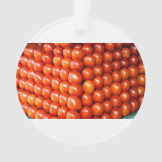 stapel lekkere verse tomaten ornament