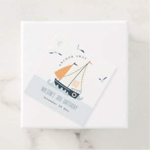 Stapel met blauwe zeilboot bedankjes labels