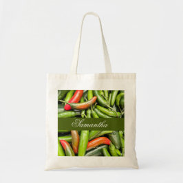 Stapel van groene pittige paprika's tote bag