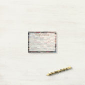 Stapels boeken met aangepaste naam post-it® notes (Op bureau)