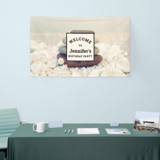 Stapelstenen Meditatieve Cairn Verjaardag Spandoek (Beurs)