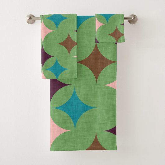 Star Diamond Mid Century Patroon Bad Handdoek (Insitu)