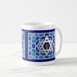 Star of David et Menorah Hanoukka Gift Mugs<br><div class="desc">Silver Foil Star de David et Menorah design Hanoukka Gift Mugs. Cartes et cadeaux correspondants disponibles dans les fêtes juives | Hanoukka Catégorie de notre magasin.</div>