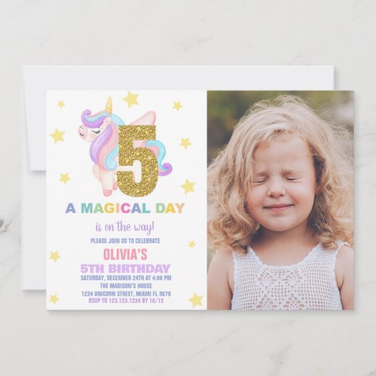 Star Rainbow Unicorn Anniversaire Invitations avec (Devant)