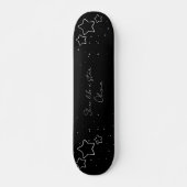 Star Trio in zwart-wit met boodschap en naam Skateboard (Voorkant)
