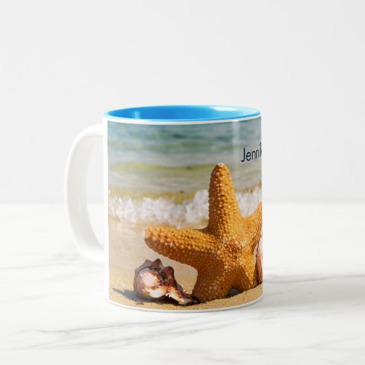 Starfish and Seashells on the Beach Personalized Tweekleurige Koffiemok (Voorkant links)
