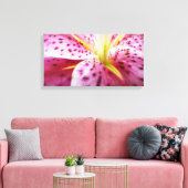 Stargazer Lily Bright Magenta Floral Canvas Afdruk (Insitu (Woonkamer))