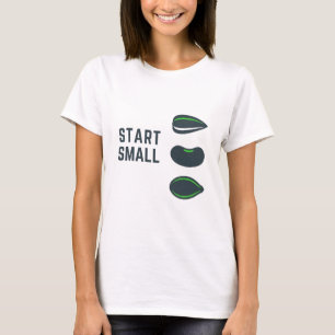 Start Klein – Minimalistische Tuinierder & Groei T T-shirt
