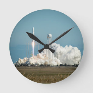 Start van Antares Rocket Ronde Klok