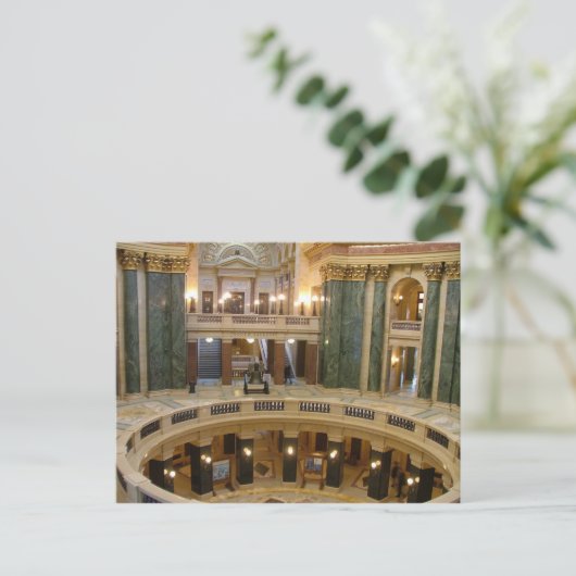 State Capitol - Madison - Carte postale (Debout devant)