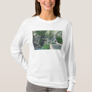 State Park Entrance Tunnel en Sentry Bridge T-shirt
