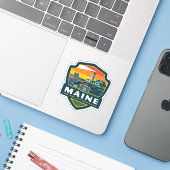 State Pride | Maine Sticker (Laptop met iPhone)