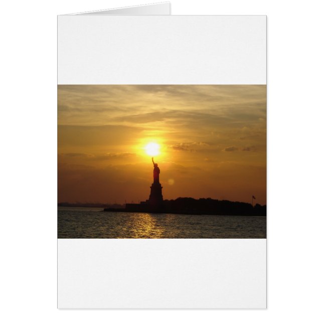 Statue de la Liberté au coucher du soleil (Devant)