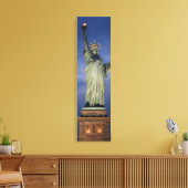 Statue De La Liberté Sur Une Toile Verticale De Nu (Insitu(Salon))