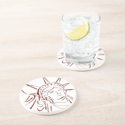 Statue des dessous de verre de liberté (Côté)