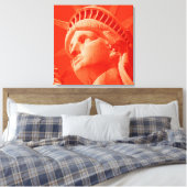 Statue Rouge de la Liberté Toile Enveloppée (Insitu(Chambre))