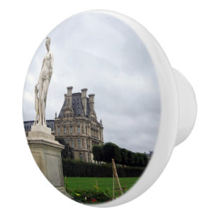 Statue sur le Louvre - bouton